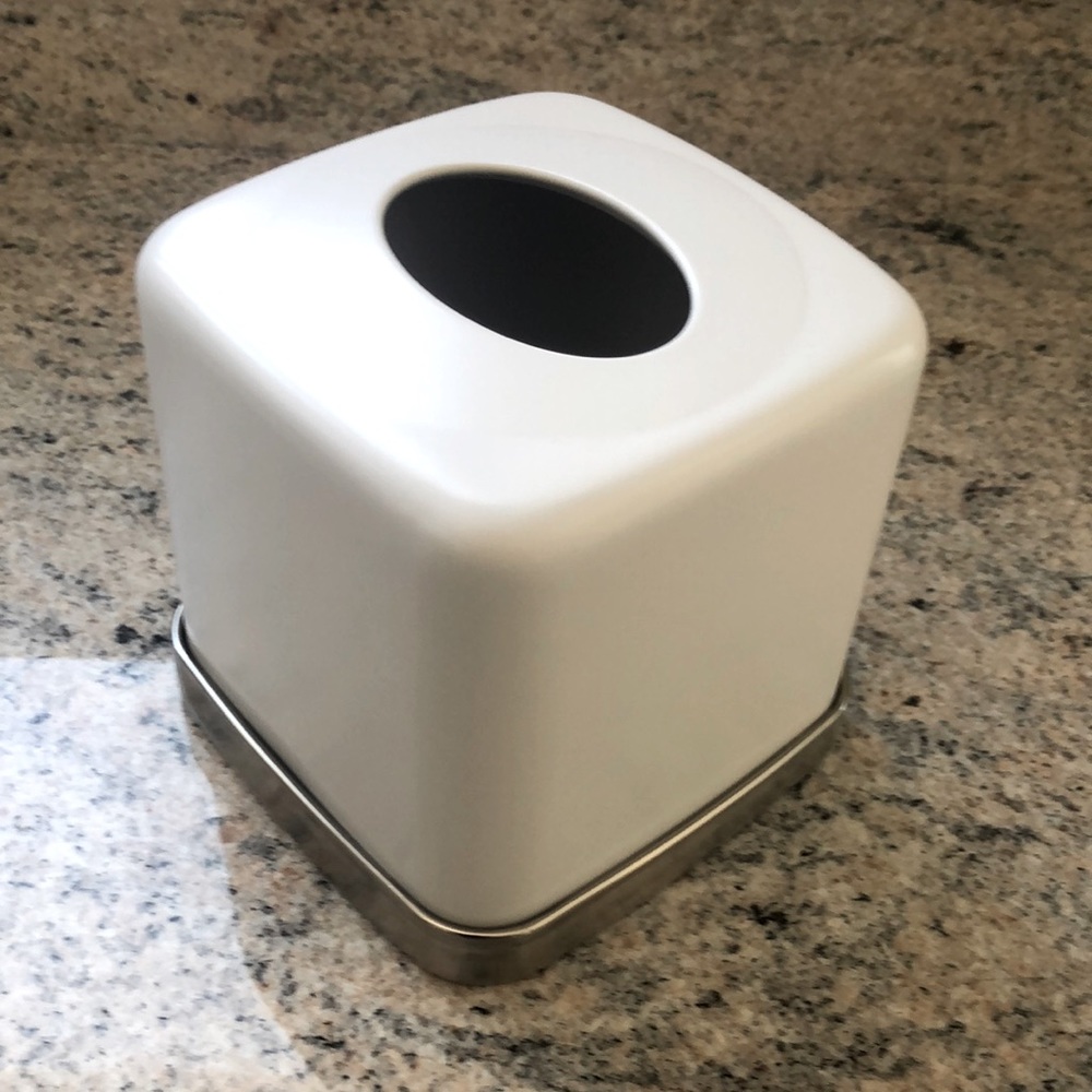 NWT InterDesign “York” - “Matte White with Brushed Nickel Trim” Tissue Box Cover